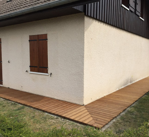 Boulanger aménagement contour maison