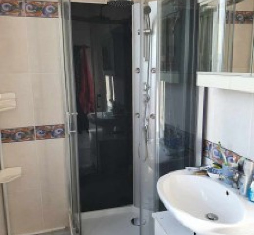 Francis multiservices pose cabine douche d'angle