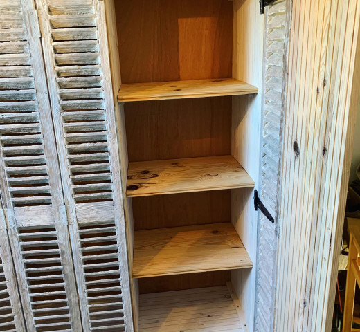 Skaiia Factory placard