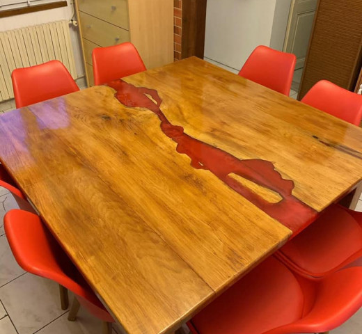 Skaiia Factory table seventys