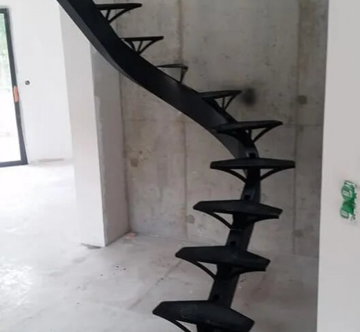 Escalier design Wiik Décoration Rénovation La Batie Neuve rénovateur et créateur Cherche un Pro.fr Annuaire Artisan