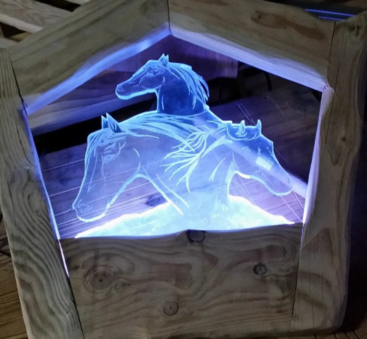 Incrustation cheval Wiik Décoration Rénovation La Batie Neuve rénovateur et créateur Cherche un Pro.fr Annuaire Artisan