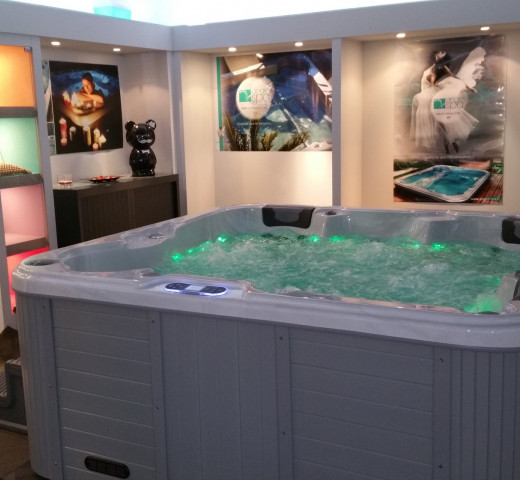 Jacuzzi Histoire D'eau Pisciniste à Sisteron Cherche un Pro.fr Annuaire Artisan