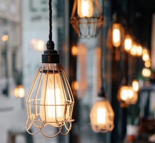 Lampe de cage Beraud Elec électricien Cherche un Pro.fr Annuaire Artisan