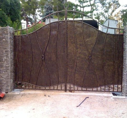 Portail Serrurerie Oraisonnaise à Oraison serrurier Cherche un Pro.fr Annuaire Artisan