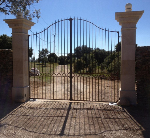 Portail fer Serrurerie Oraisonnaise à Oraison serrurier Cherche un Pro.fr Annuaire Artisan