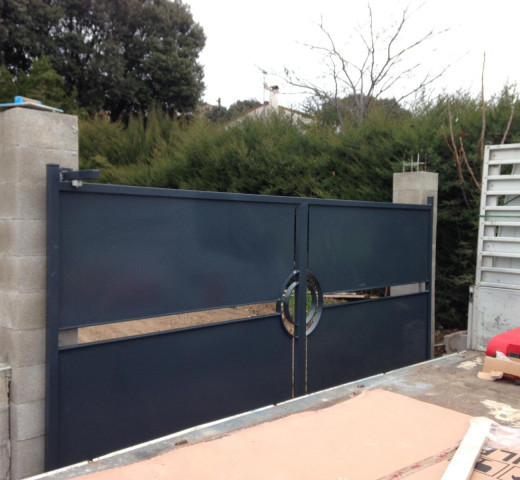 Portail plein Serrurerie Oraisonnaise à Oraison serrurier Cherche un Pro.fr Annuaire Artisan