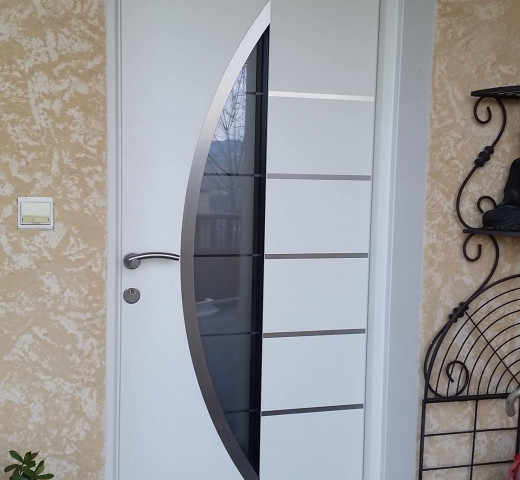 Porte SASU MJM Menusier à Sisteron Cherche un Pro.fr Annuaire Artisan