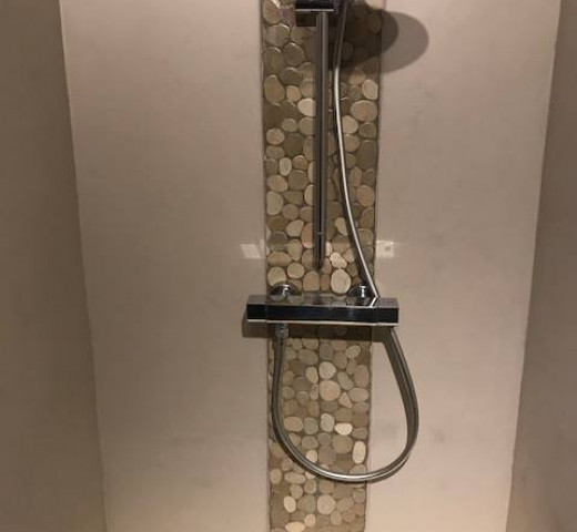 Douche galets MULTIPOSE Revêtement Veynes Cherche un Pro.fr Annuaire Artisan