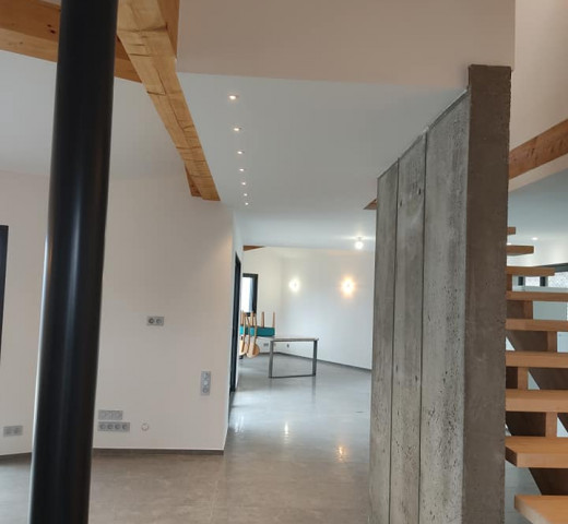 Peinture maison pièce à vivre Rémy Briand rénovateur à Mison Cherche un Pro.fr Annuaire Artisan