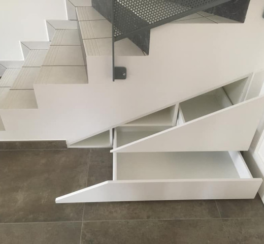 Rangement sous escalier l'Atelier de Damien Ebeniste à L'escale Cherche un Pro.fr Annuaire Artisan