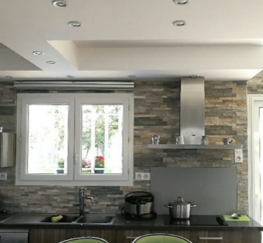 Cuisine salle à manger POSADAS à Toulenne Peinture Cherche Un Pro.fr annuaire artisan