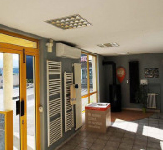 Espace vente Climax Plombier à Peipin 04 - Poêles à granulés, plomberie chauffagiste, chauffage et climatisation Cherche un Pro.fr Annuaire d'artisans locaux