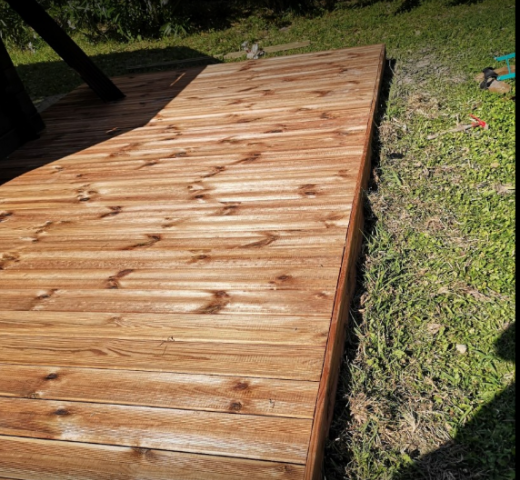 Ischo terrasse en bois Homme toutes mains - Multi travaux à Le Pontet 84 - Pisciniste, plomberie, maçonnerie - cherche un pro.fr Annuaire d’artisans locaux