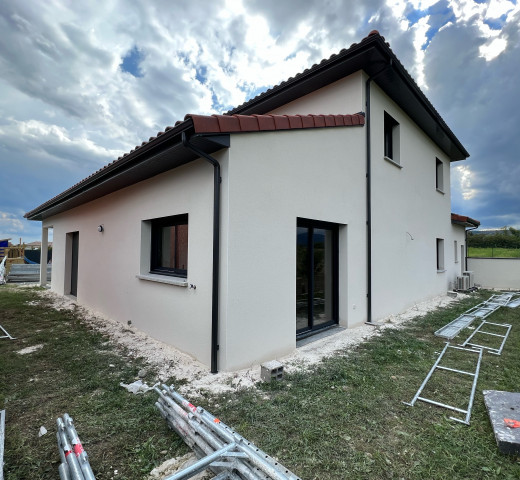 KARAHAN façade toit décalé