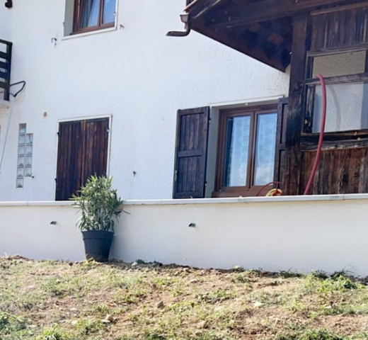 KARAHAN facade maison balcon