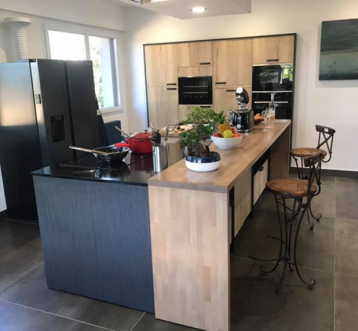 cuisine chaise haute cuisine teisseire cuisiniste à gap cuisine, dressing pour cuisine, placards de cuisine Cherche un Pro.fr Annuaire d'artisans locaux