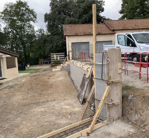 Riviere Alpes Mées travaux publics mur soutenement.JPG