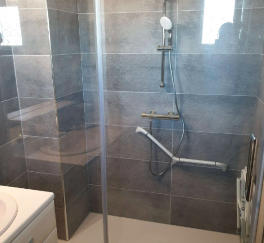 douche grand carrelage Access06 Bar sur Loup - Fabrice Priori